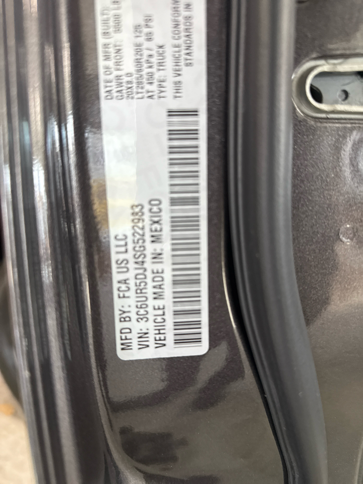 RAM 2500 Big Horn Crew Cab 4WD 2025