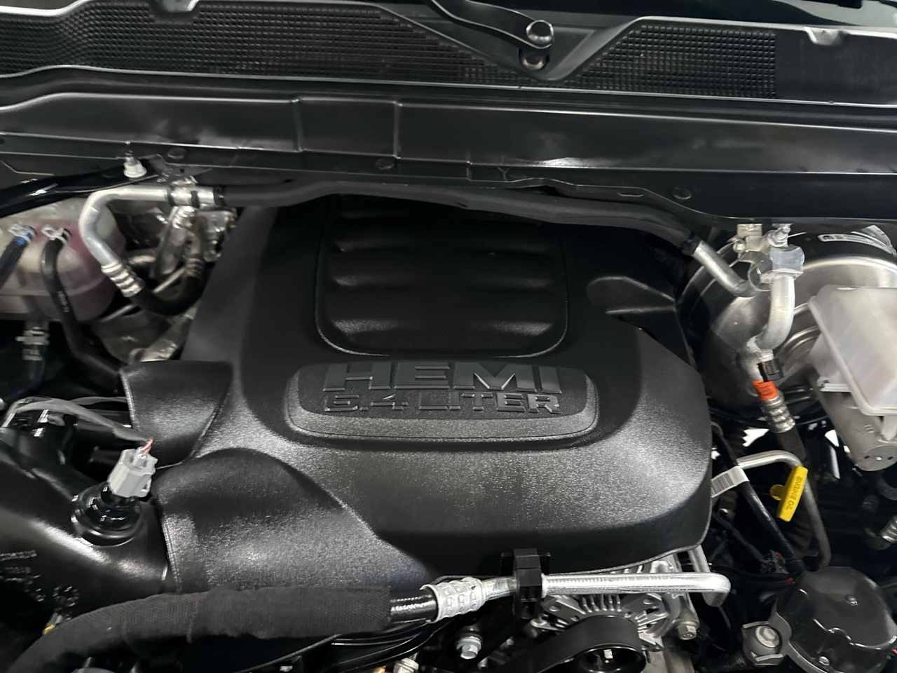 RAM 2500 Big Horn Crew Cab 4WD 2025