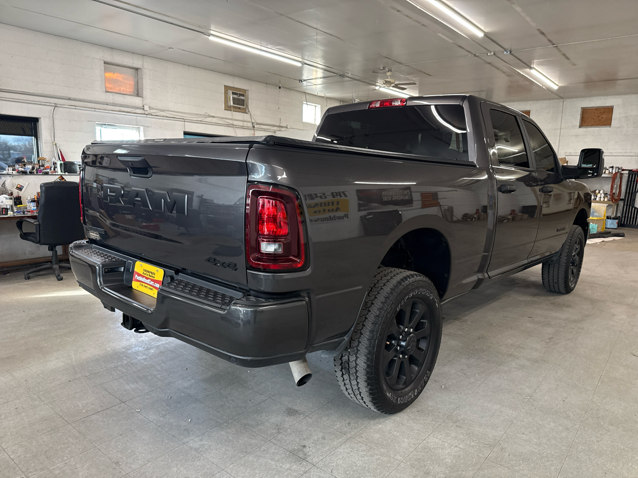 RAM 2500 Big Horn Crew Cab 4WD 2025