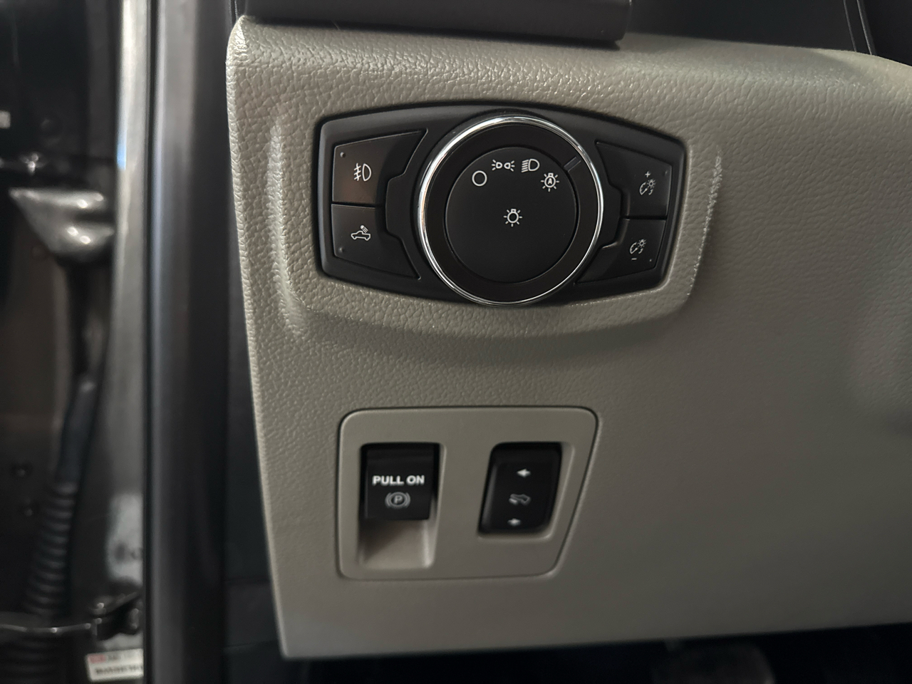 Ford F-150 XLT SuperCrew 4WD 2019