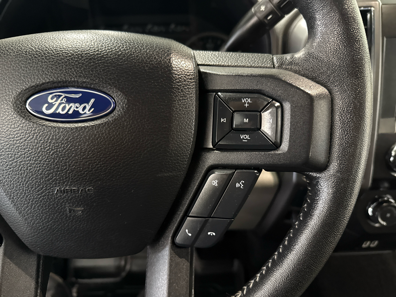 Ford F-150 XLT SuperCrew 4WD 2019