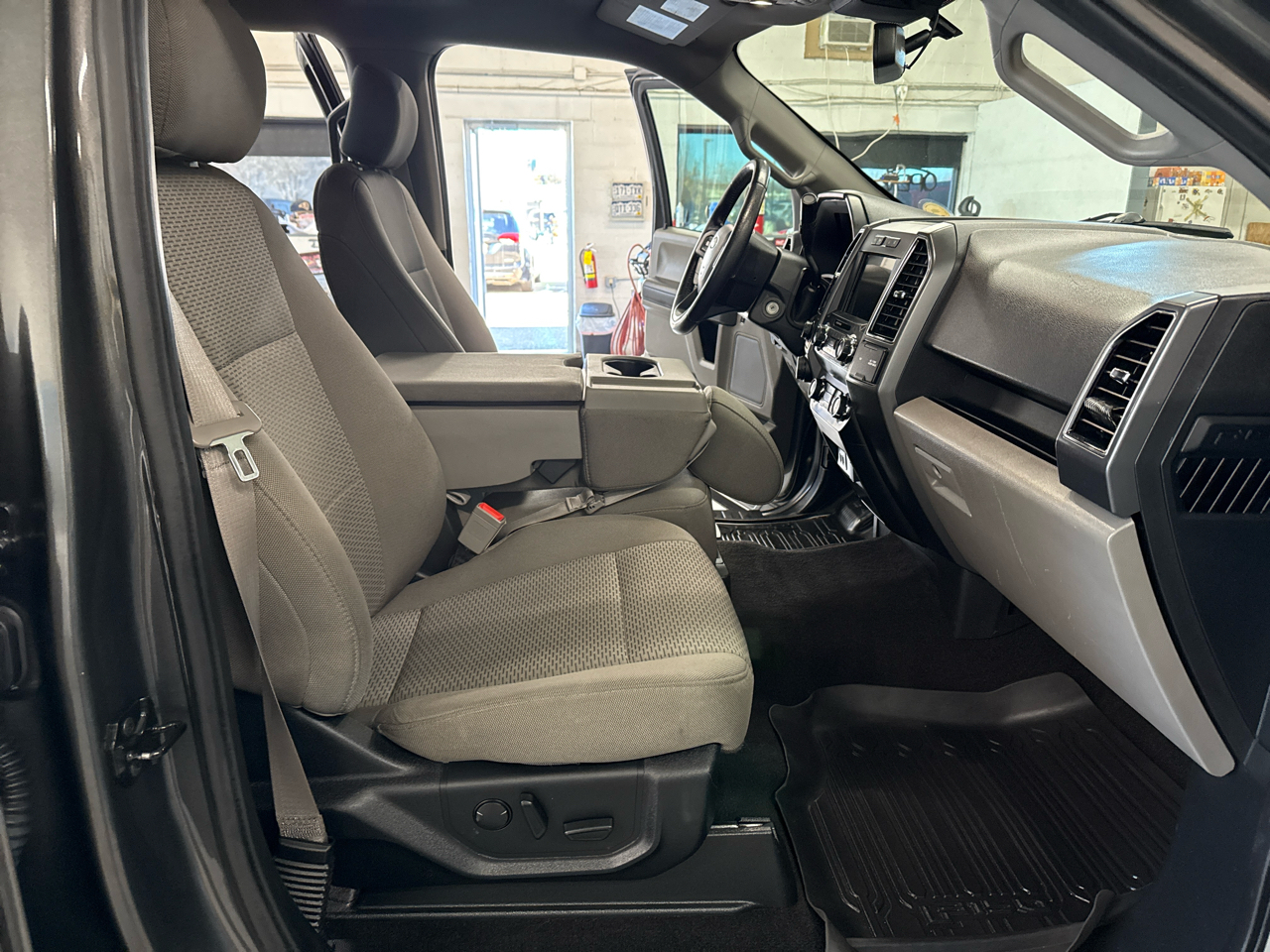 Ford F-150 XLT SuperCrew 4WD 2019