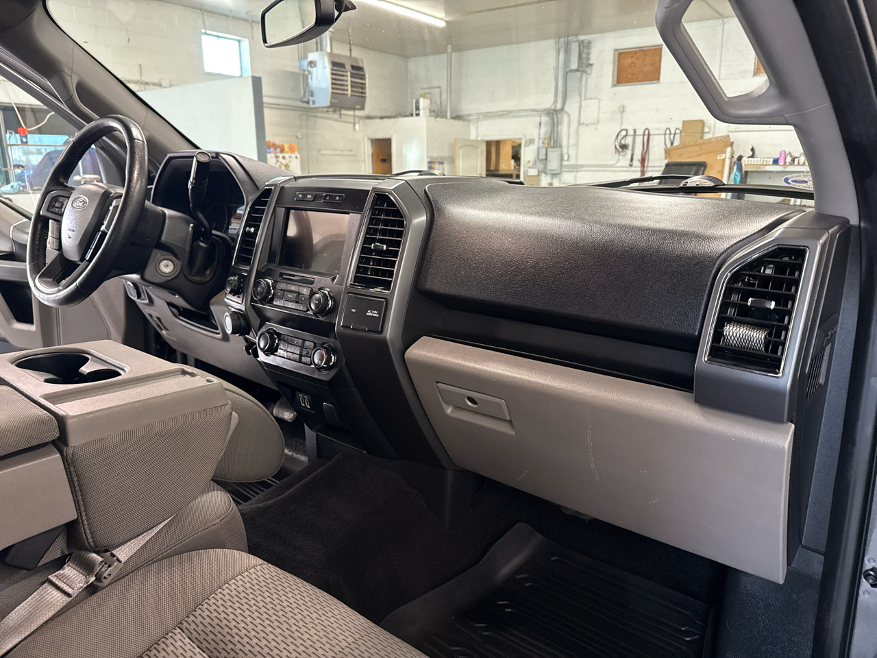 Ford F-150 XLT SuperCrew 4WD 2019