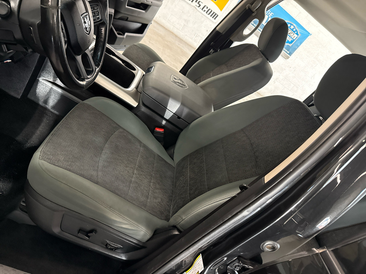 RAM 1500 Big Horn Crew Cab 4WD 2018