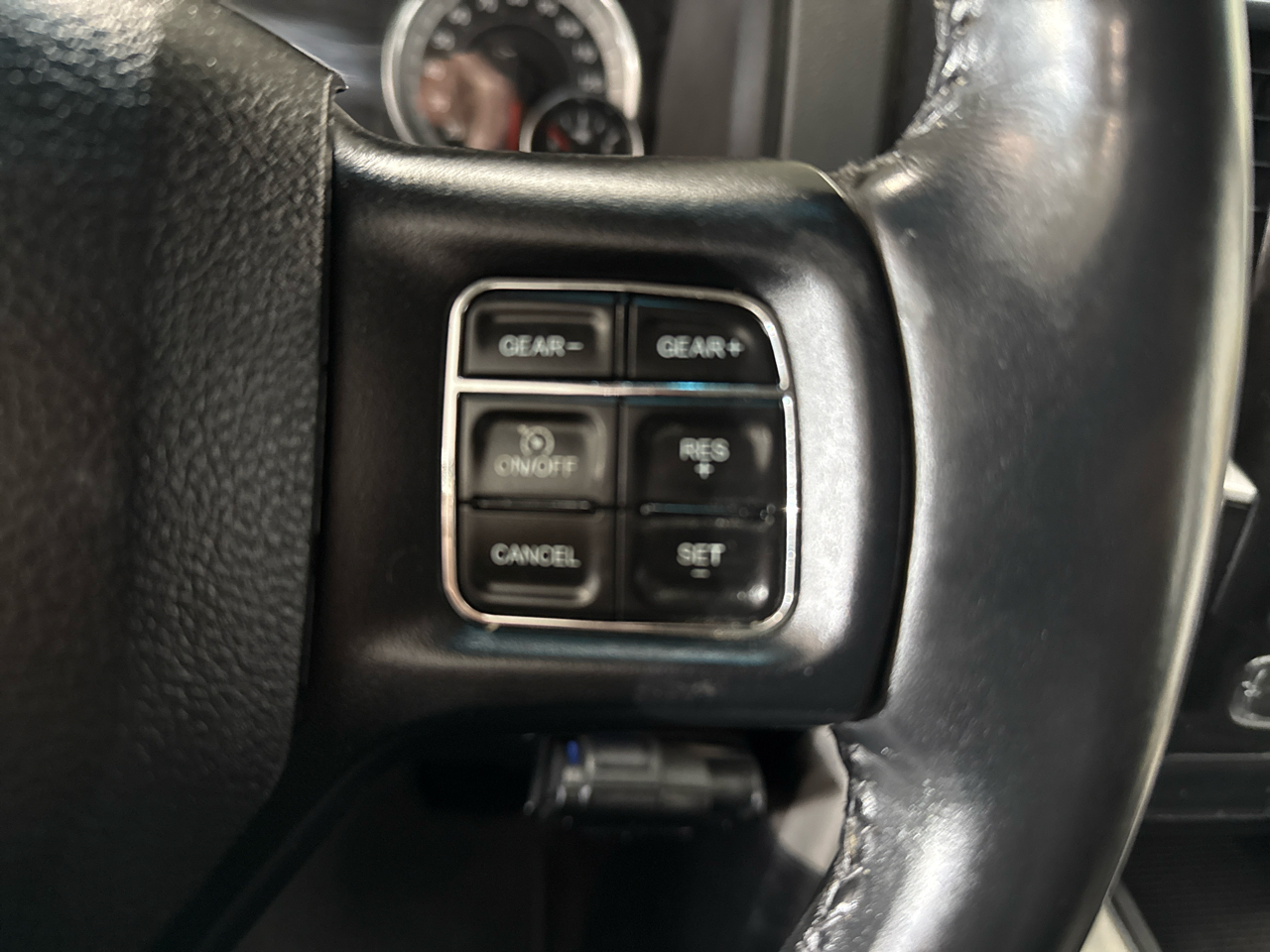 RAM 1500 Big Horn Crew Cab 4WD 2018