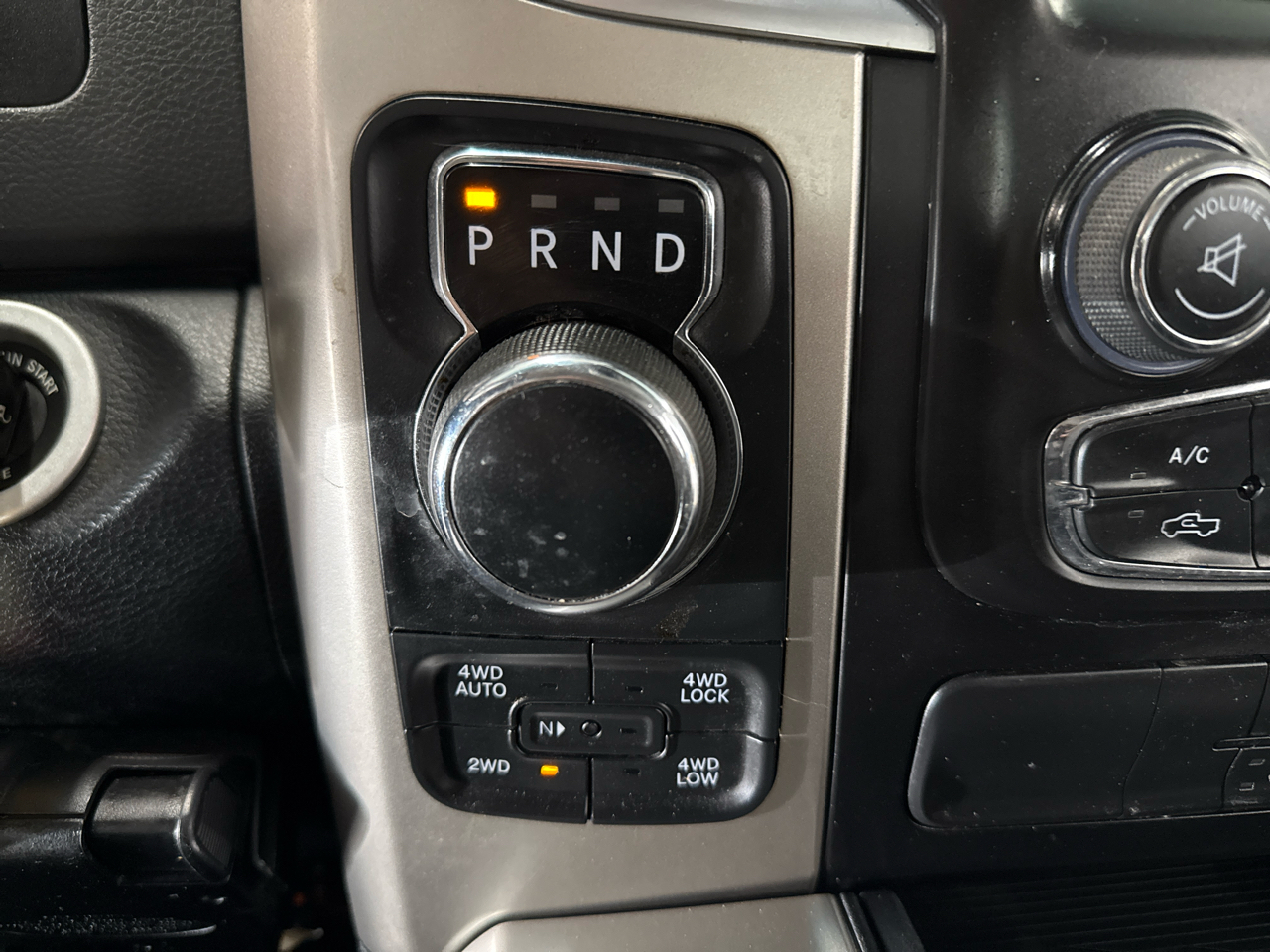 RAM 1500 Big Horn Crew Cab 4WD 2018