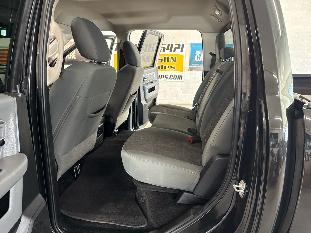 RAM 1500 Big Horn Crew Cab 4WD 2018