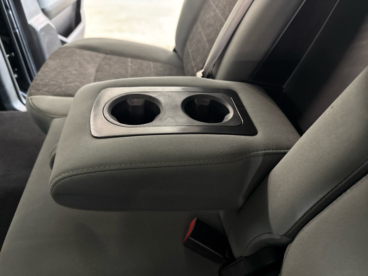 RAM 1500 Big Horn Crew Cab 4WD 2018