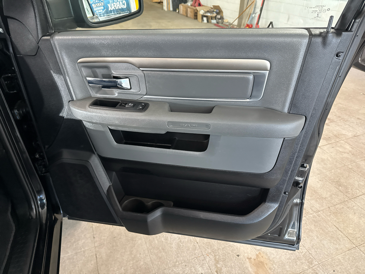 RAM 1500 Big Horn Crew Cab 4WD 2018