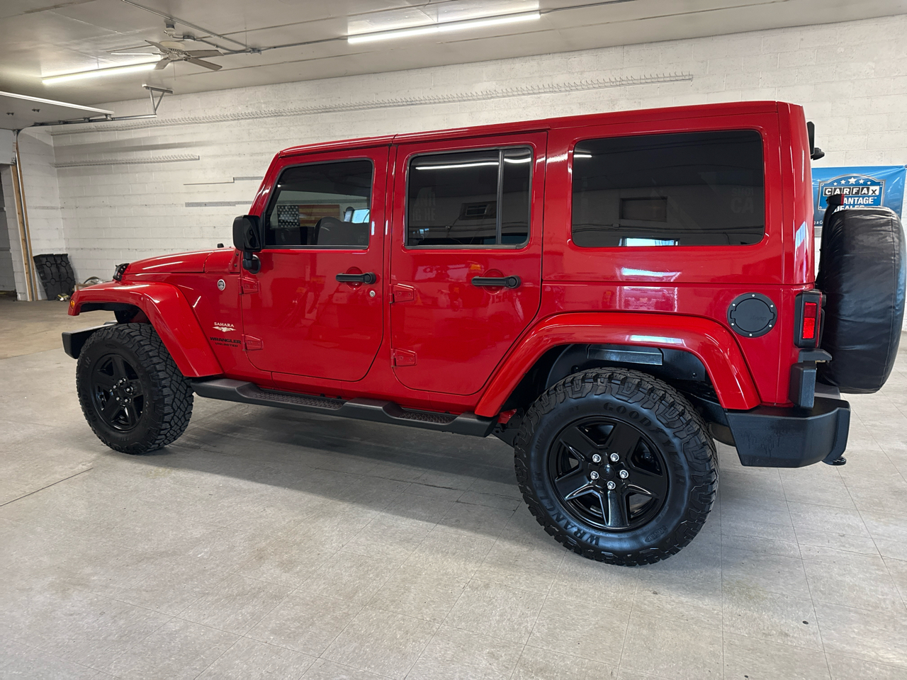 Jeep Wrangler Unlimited Sahara 4WD 2013