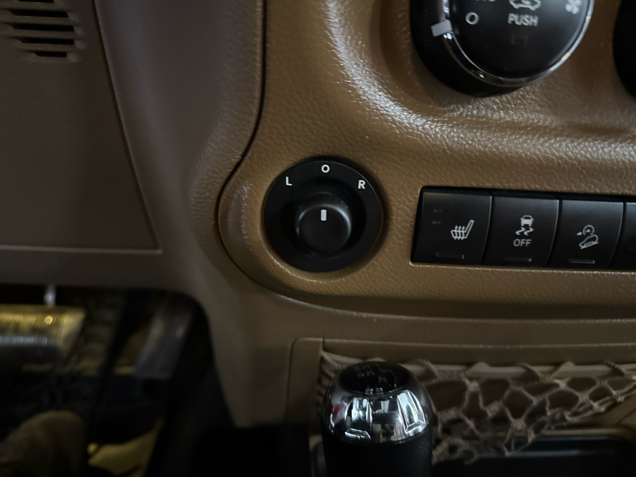 Jeep Wrangler Unlimited Sahara 4WD 2013