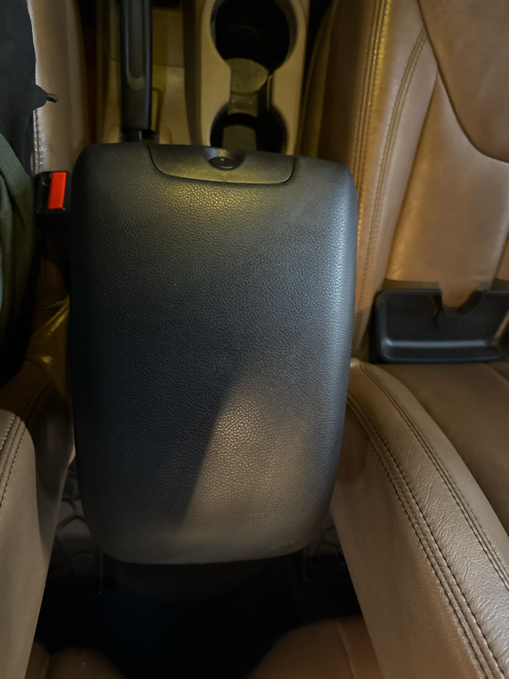 Jeep Wrangler Unlimited Sahara 4WD 2013