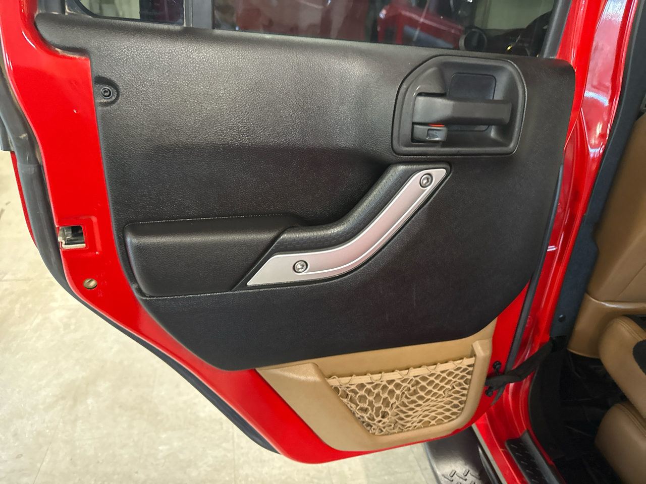 Jeep Wrangler Unlimited Sahara 4WD 2013