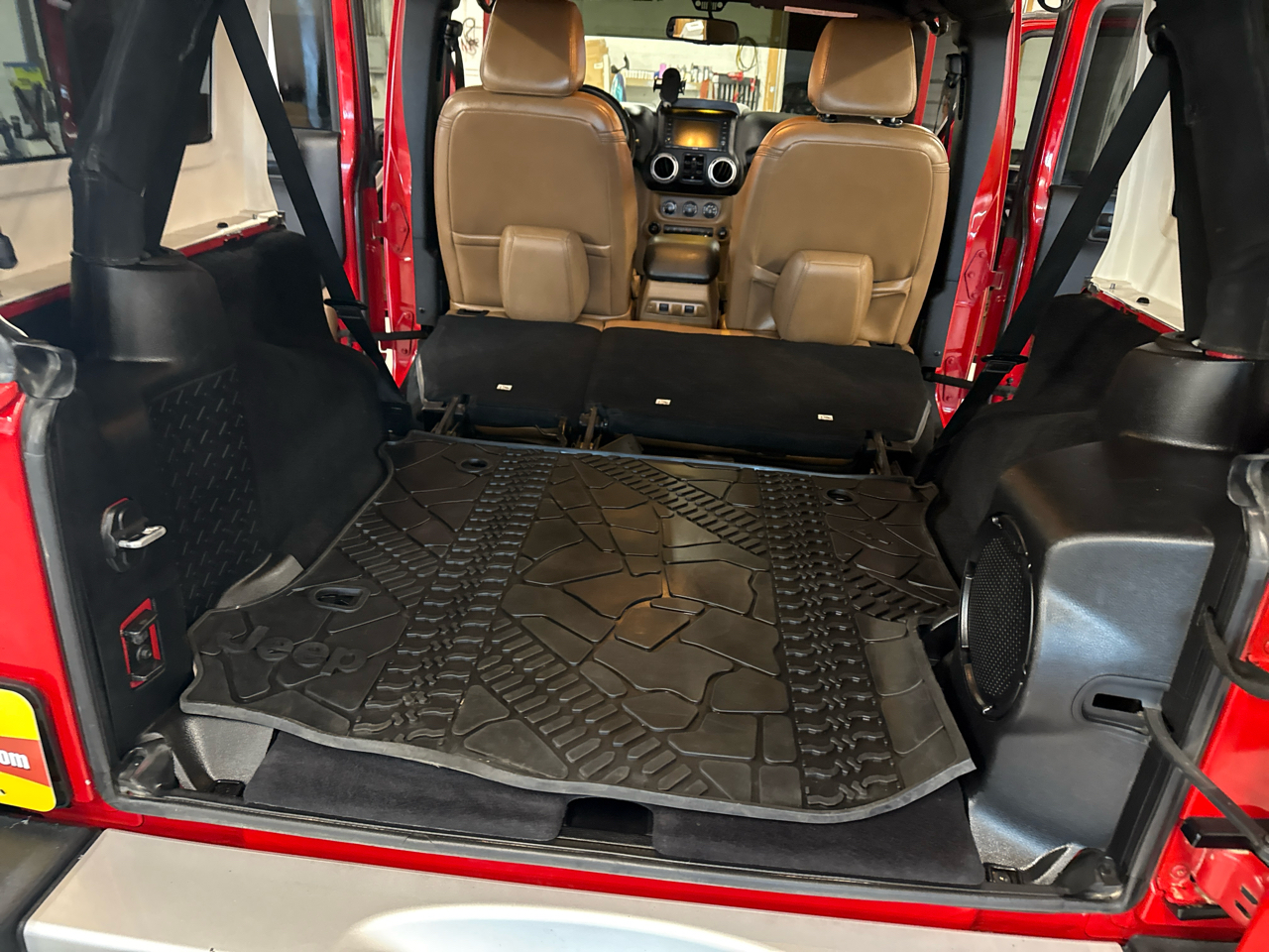 Jeep Wrangler Unlimited Sahara 4WD 2013