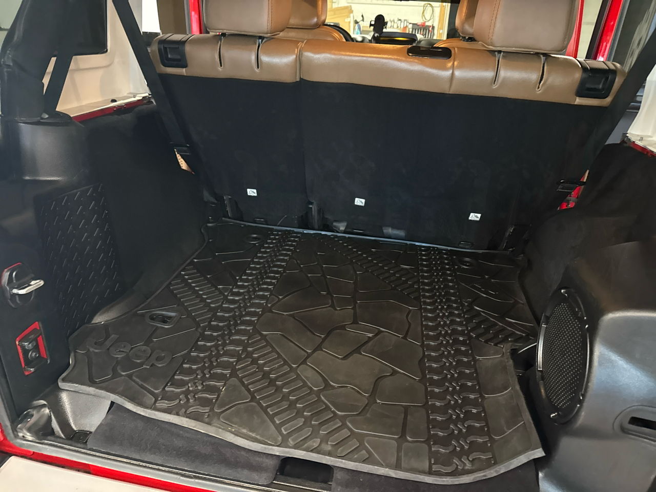 Jeep Wrangler Unlimited Sahara 4WD 2013