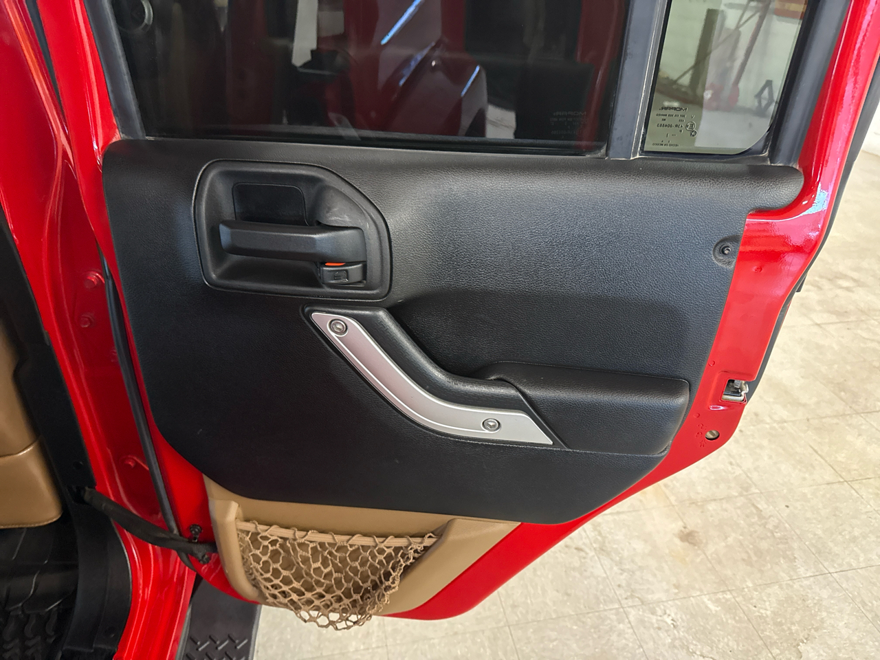 Jeep Wrangler Unlimited Sahara 4WD 2013