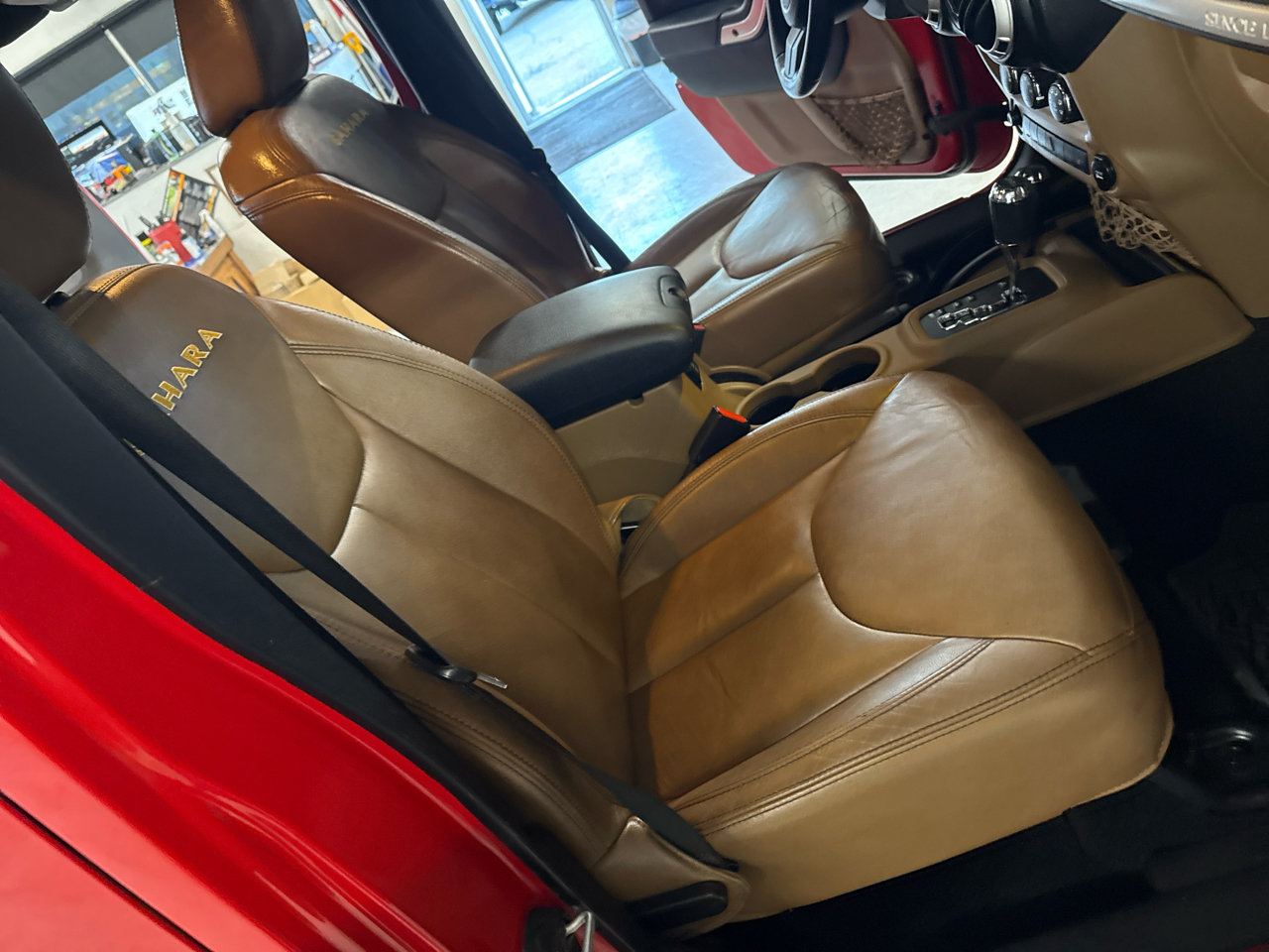 Jeep Wrangler Unlimited Sahara 4WD 2013