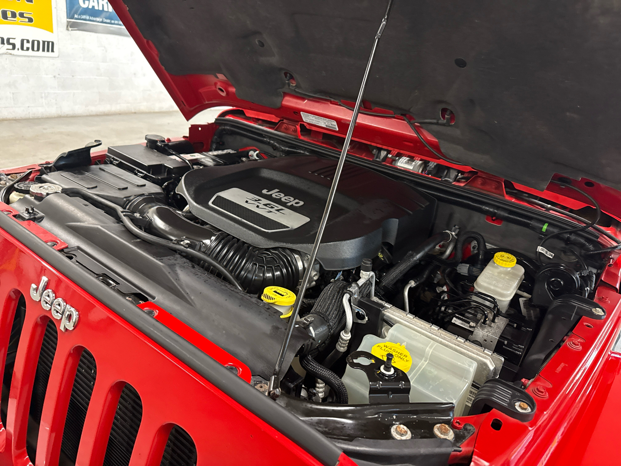 Jeep Wrangler Unlimited Sahara 4WD 2013