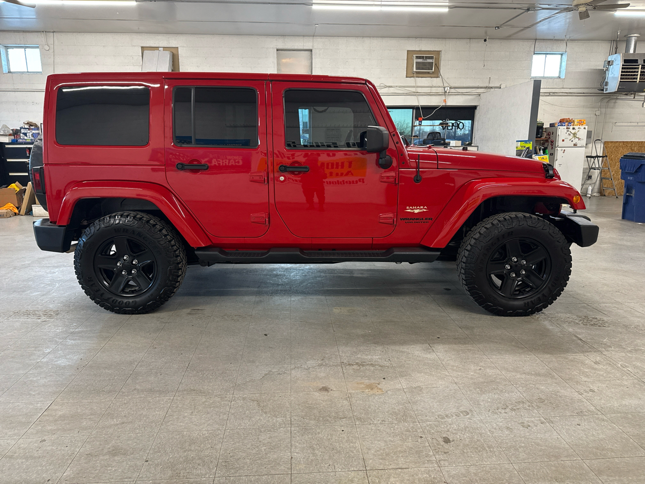Jeep Wrangler Unlimited Sahara 4WD 2013