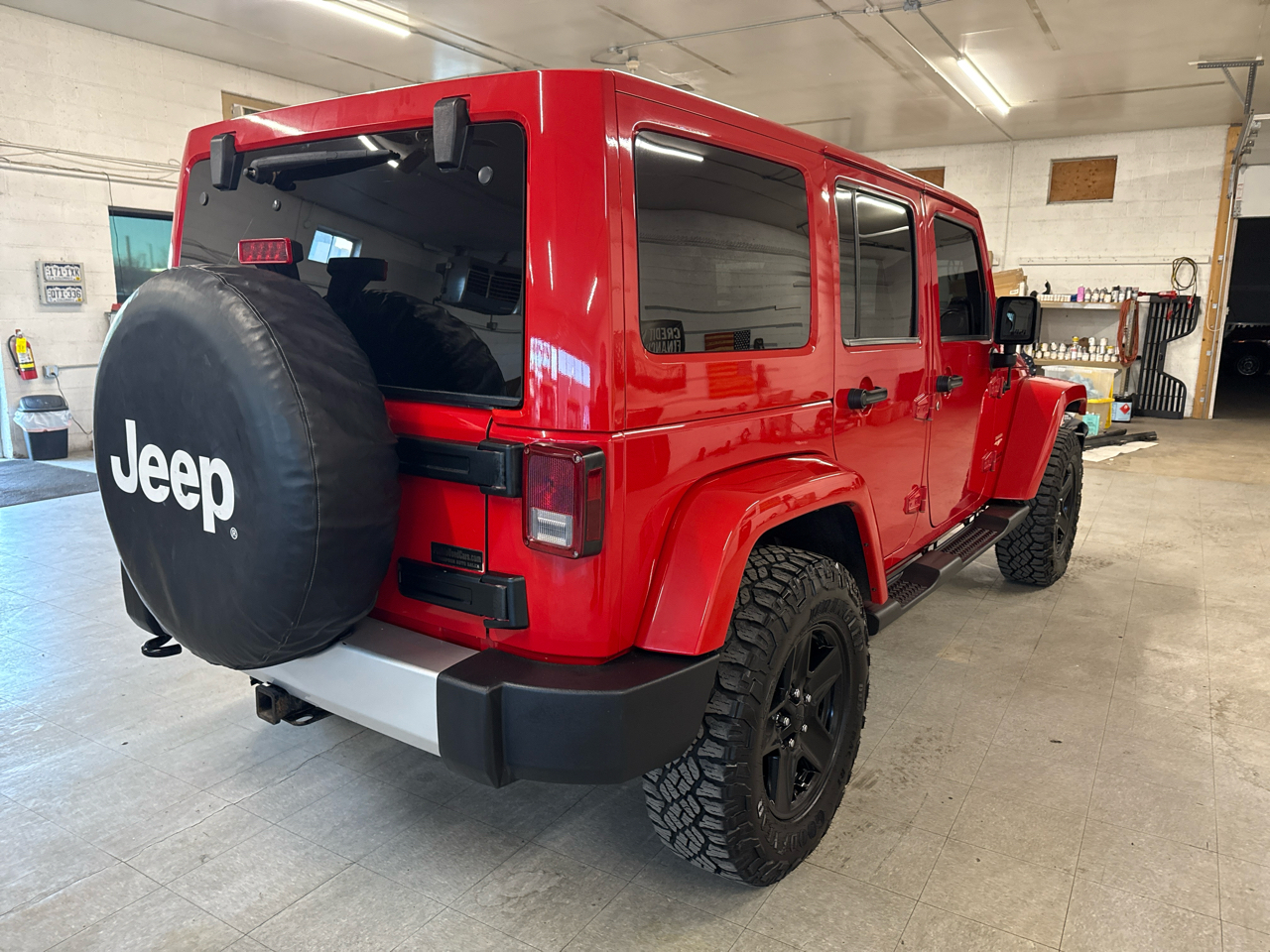 Jeep Wrangler Unlimited Sahara 4WD 2013