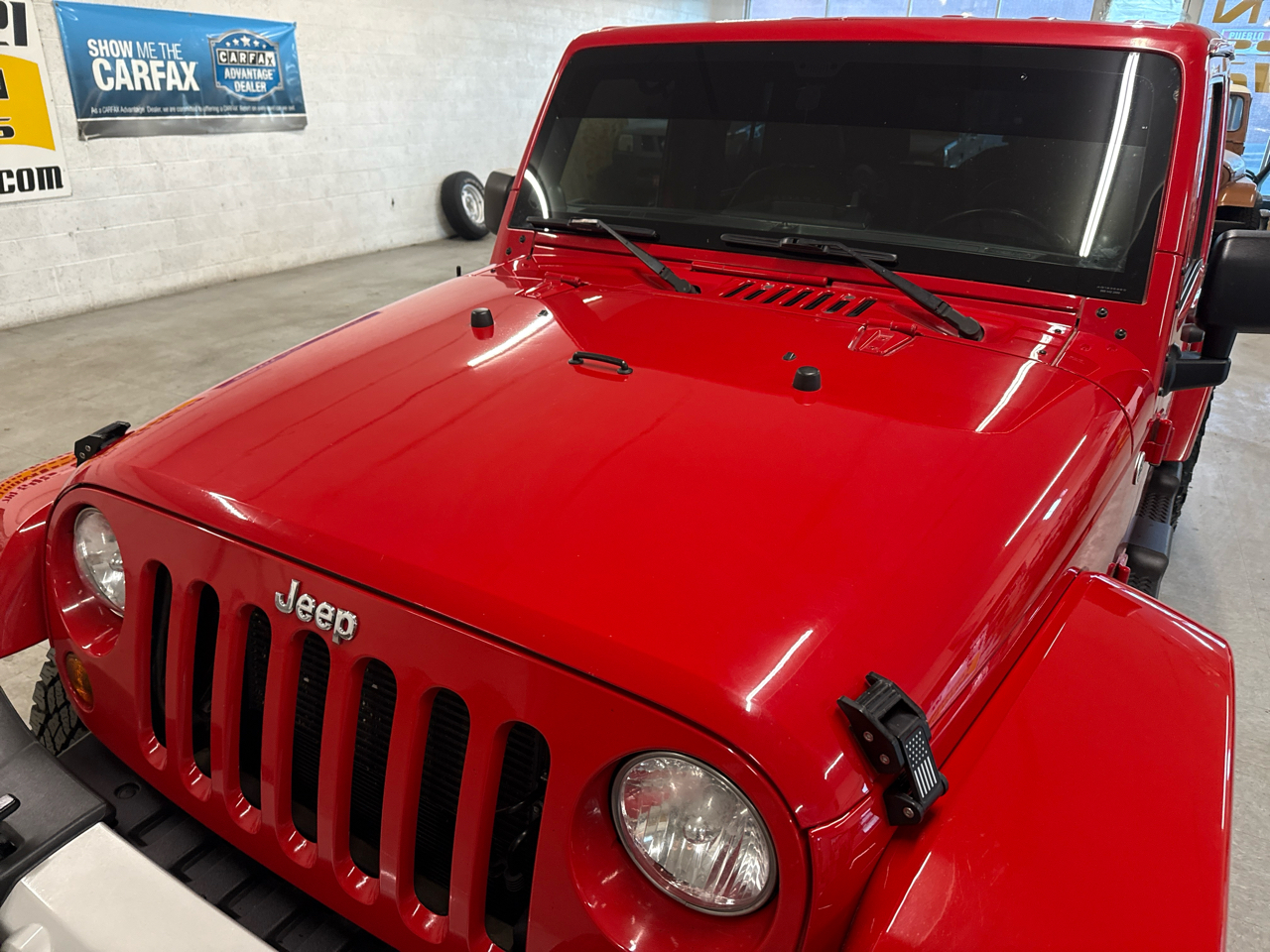 Jeep Wrangler Unlimited Sahara 4WD 2013