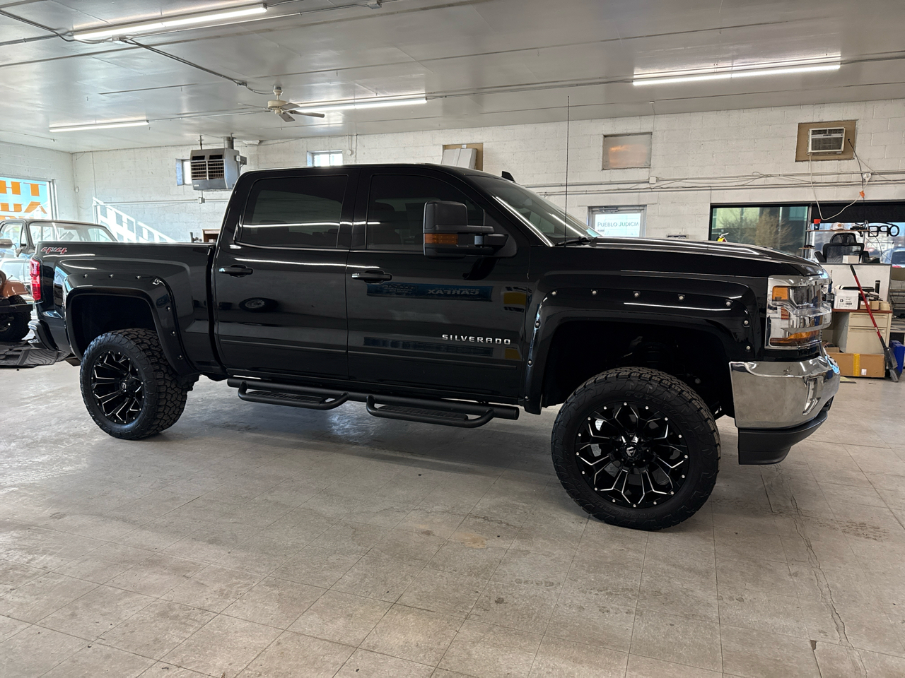 Chevrolet Silverado 1500 LT Crew Cab 4WD 2017