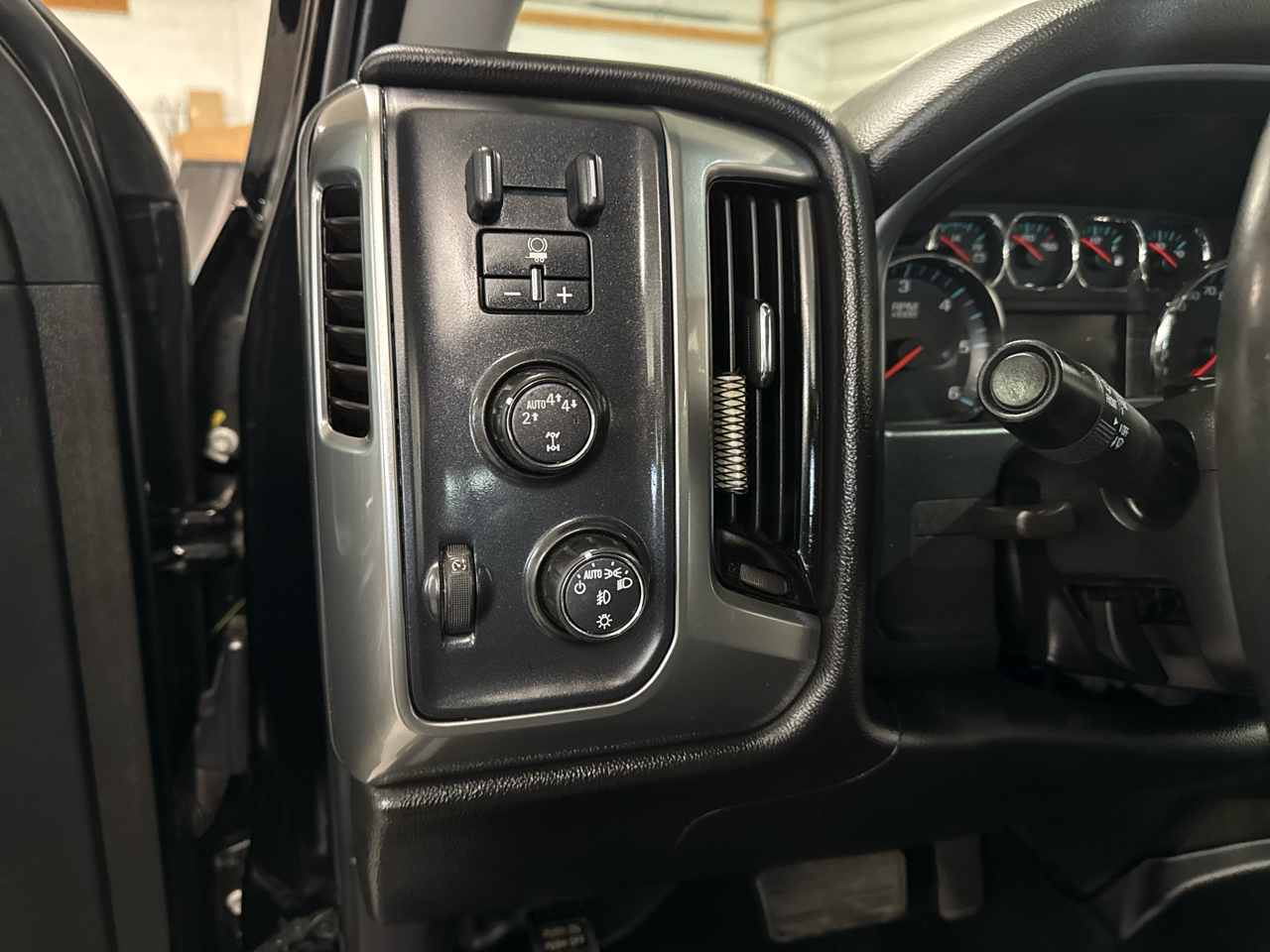 Chevrolet Silverado 1500 LT Crew Cab 4WD 2017