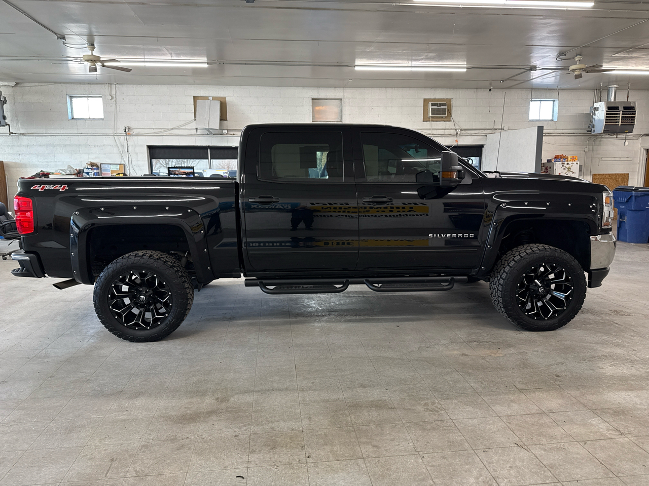 Chevrolet Silverado 1500 LT Crew Cab 4WD 2017