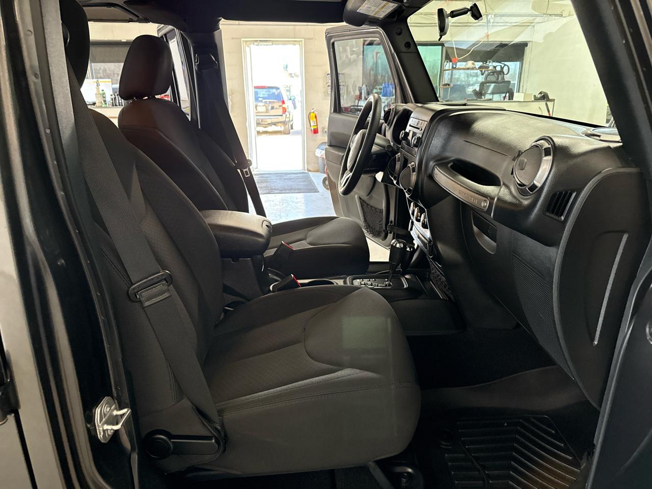 Jeep Wrangler JK Unlimited Sport 4WD 2018