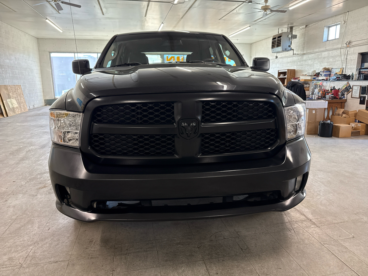 RAM 1500 Tradesman Crew Cab 4WD 2016