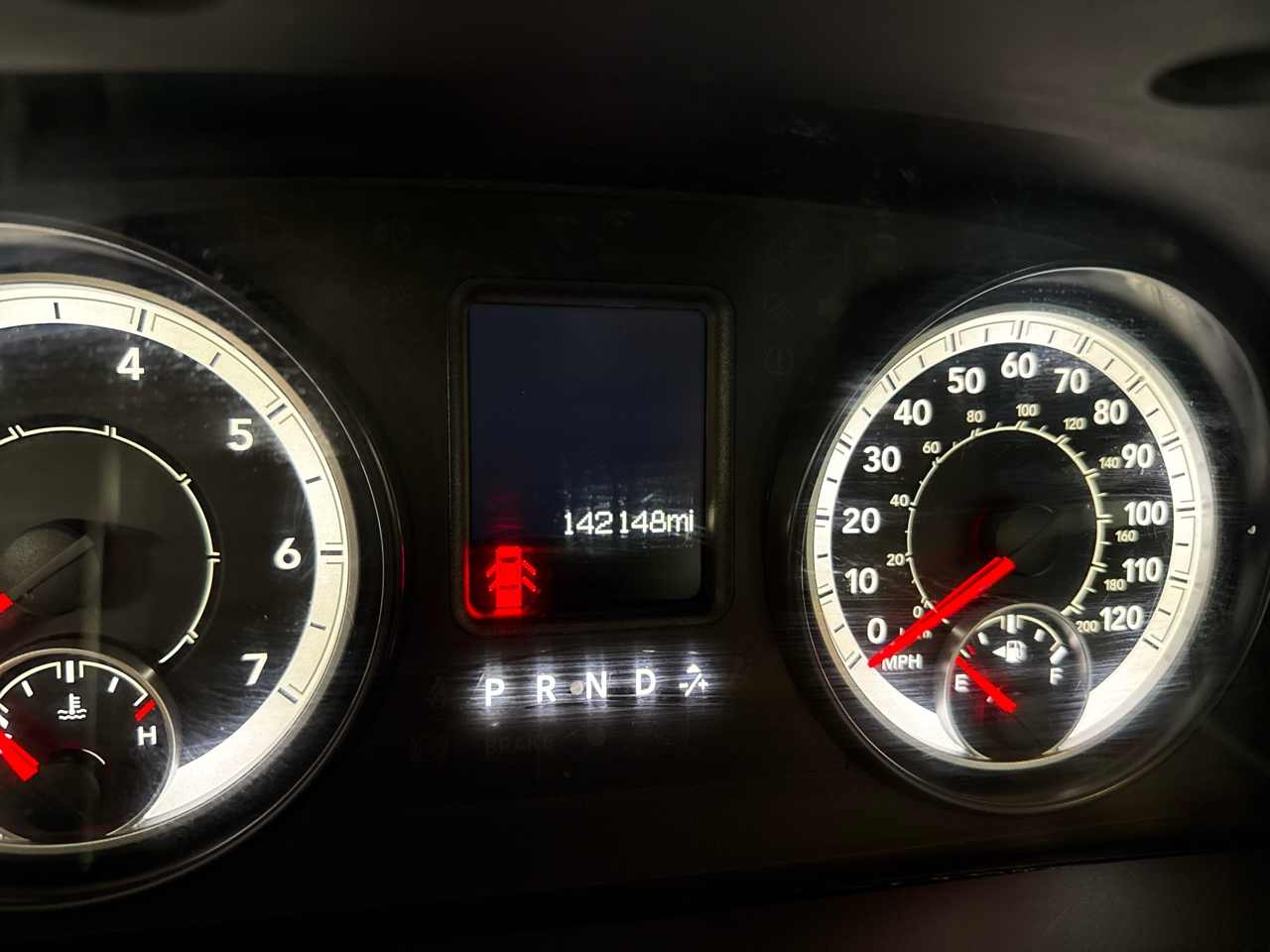 RAM 1500 Tradesman Crew Cab 4WD 2016