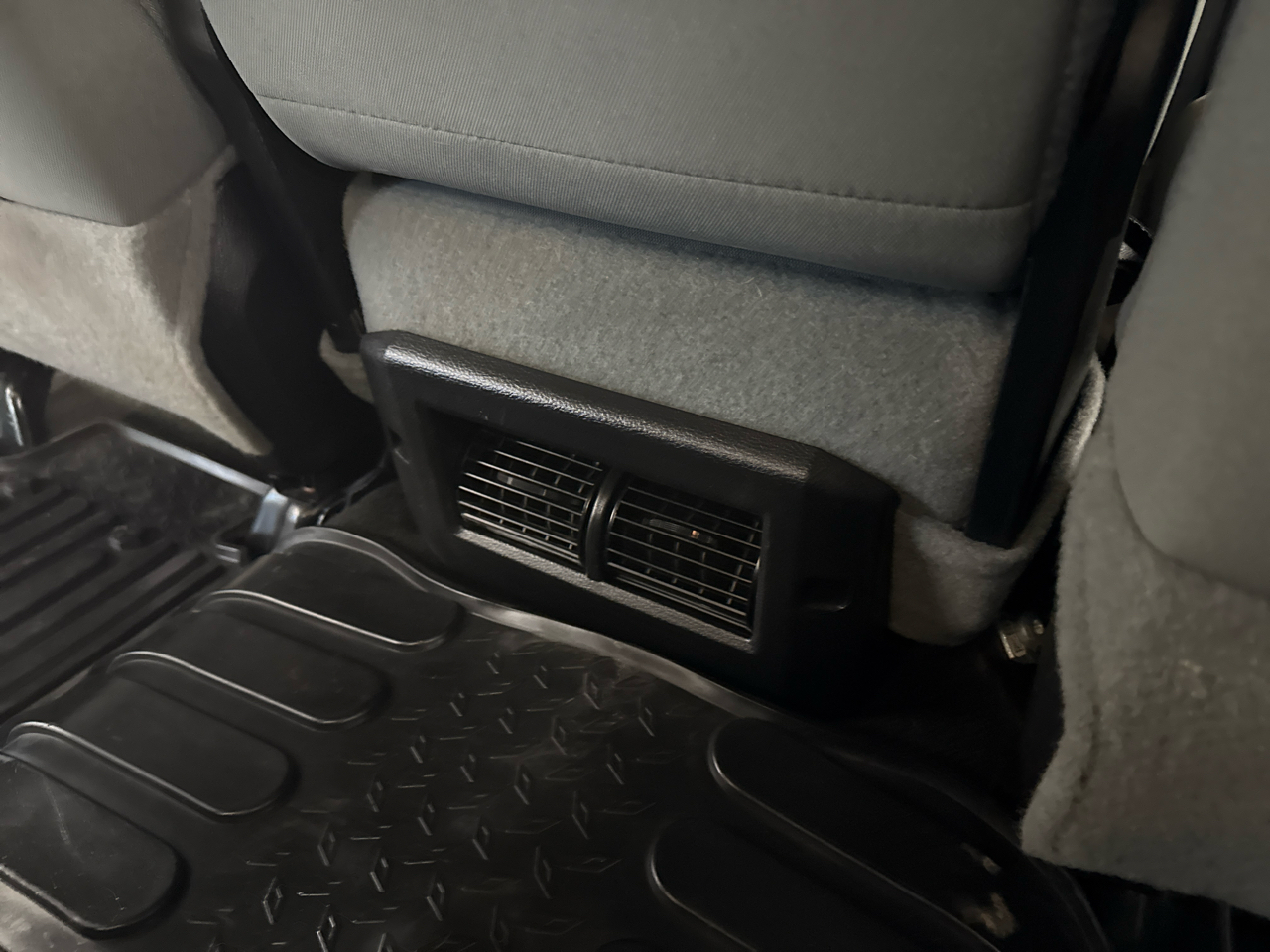 RAM 1500 Tradesman Crew Cab 4WD 2016