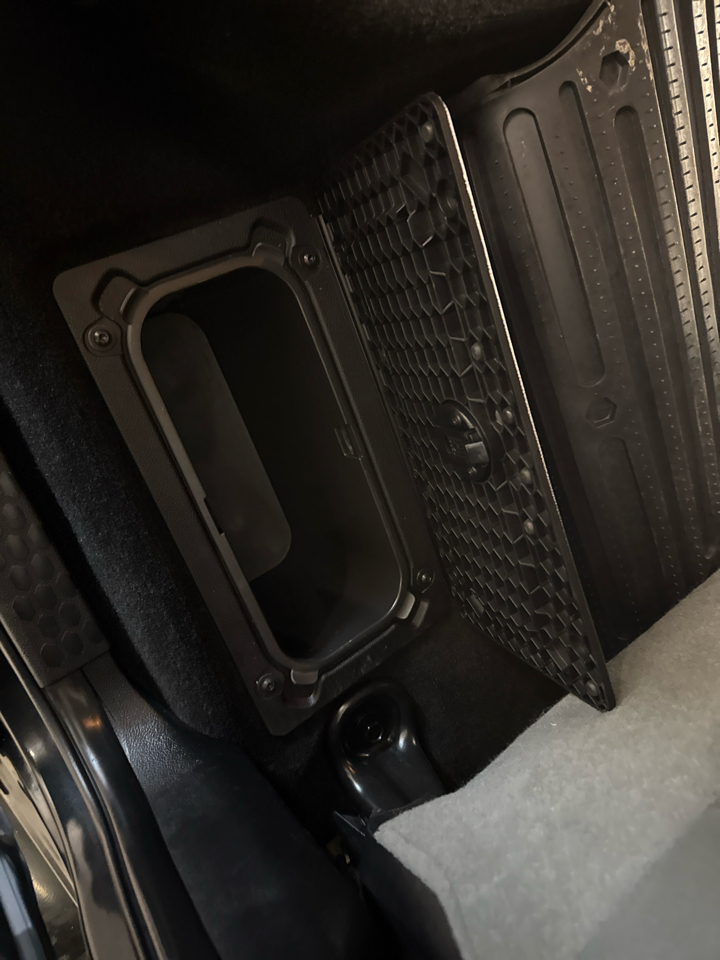 RAM 1500 Tradesman Crew Cab 4WD 2016