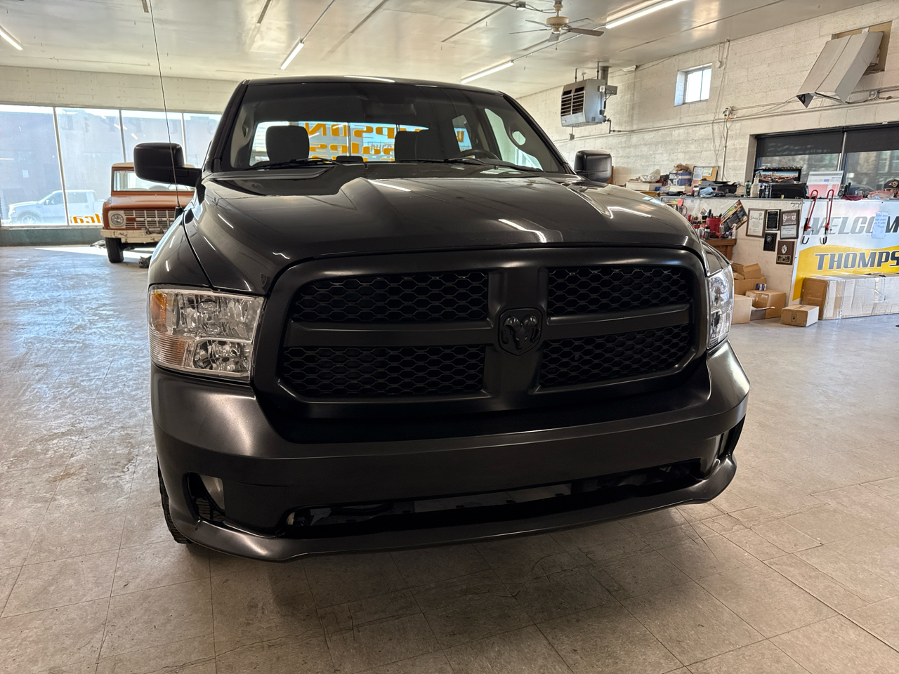 RAM 1500 Tradesman Crew Cab 4WD 2016