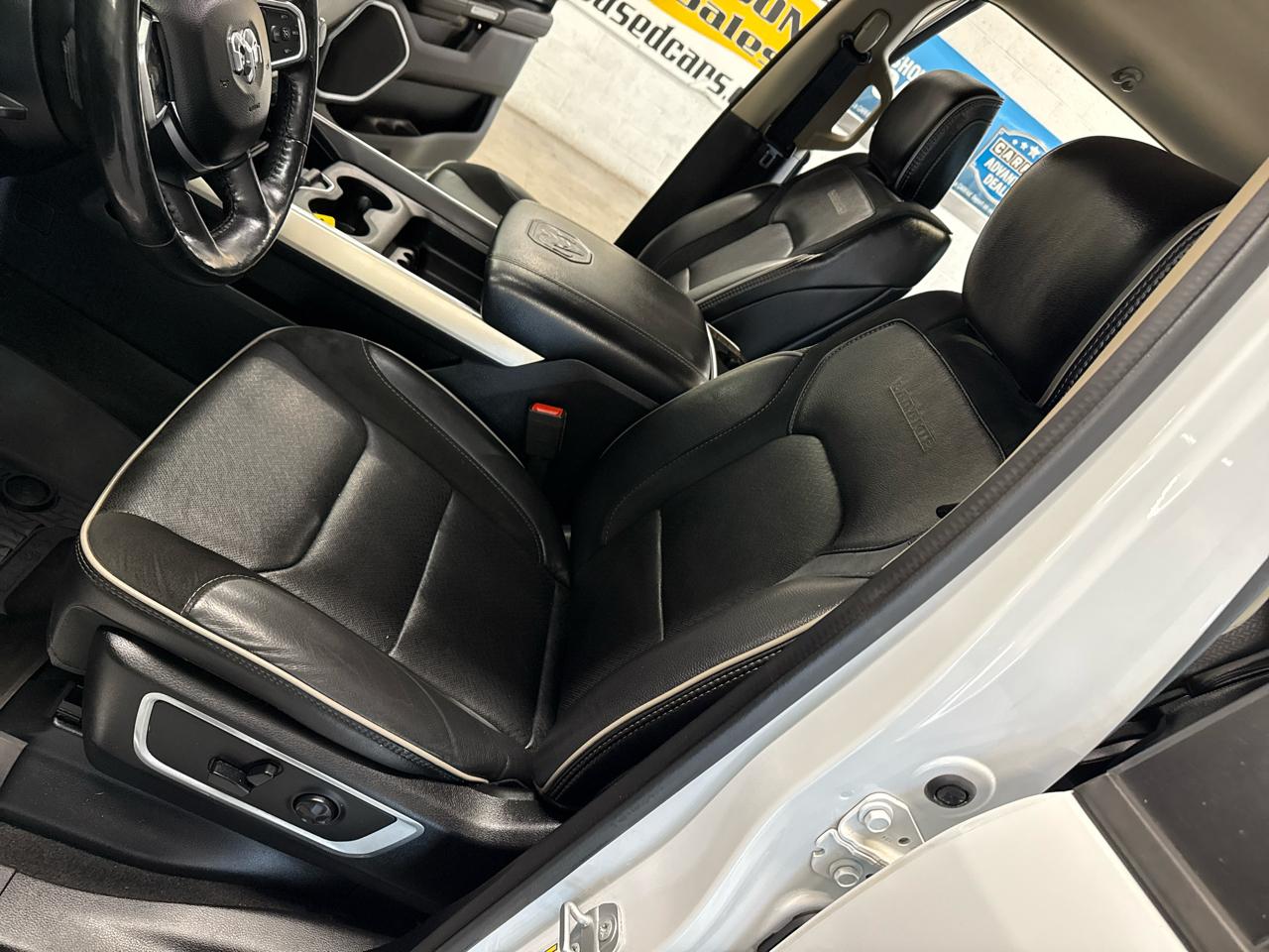 RAM 1500 Laramie Crew Cab 4WD 2020