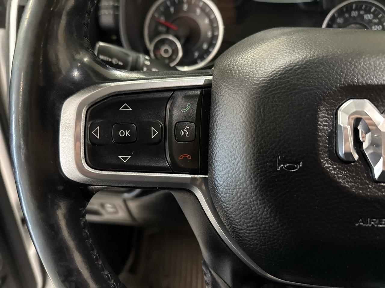 RAM 1500 Laramie Crew Cab 4WD 2020