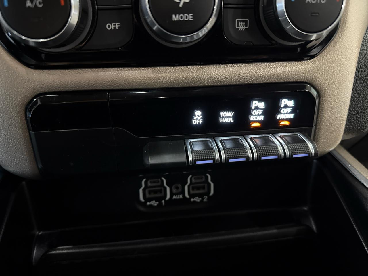 RAM 1500 Laramie Crew Cab 4WD 2020