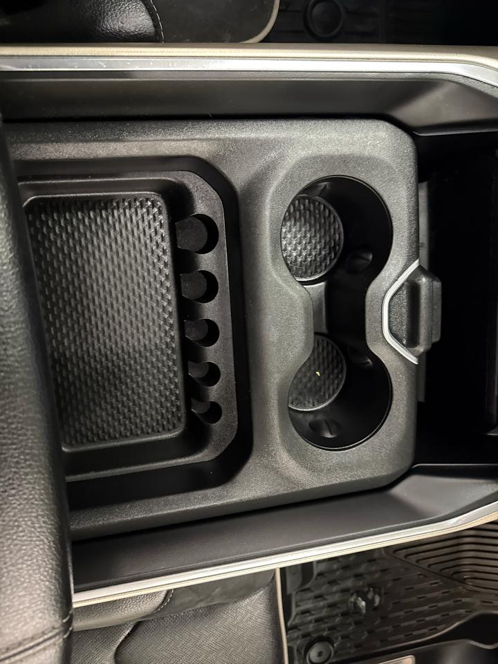 RAM 1500 Laramie Crew Cab 4WD 2020