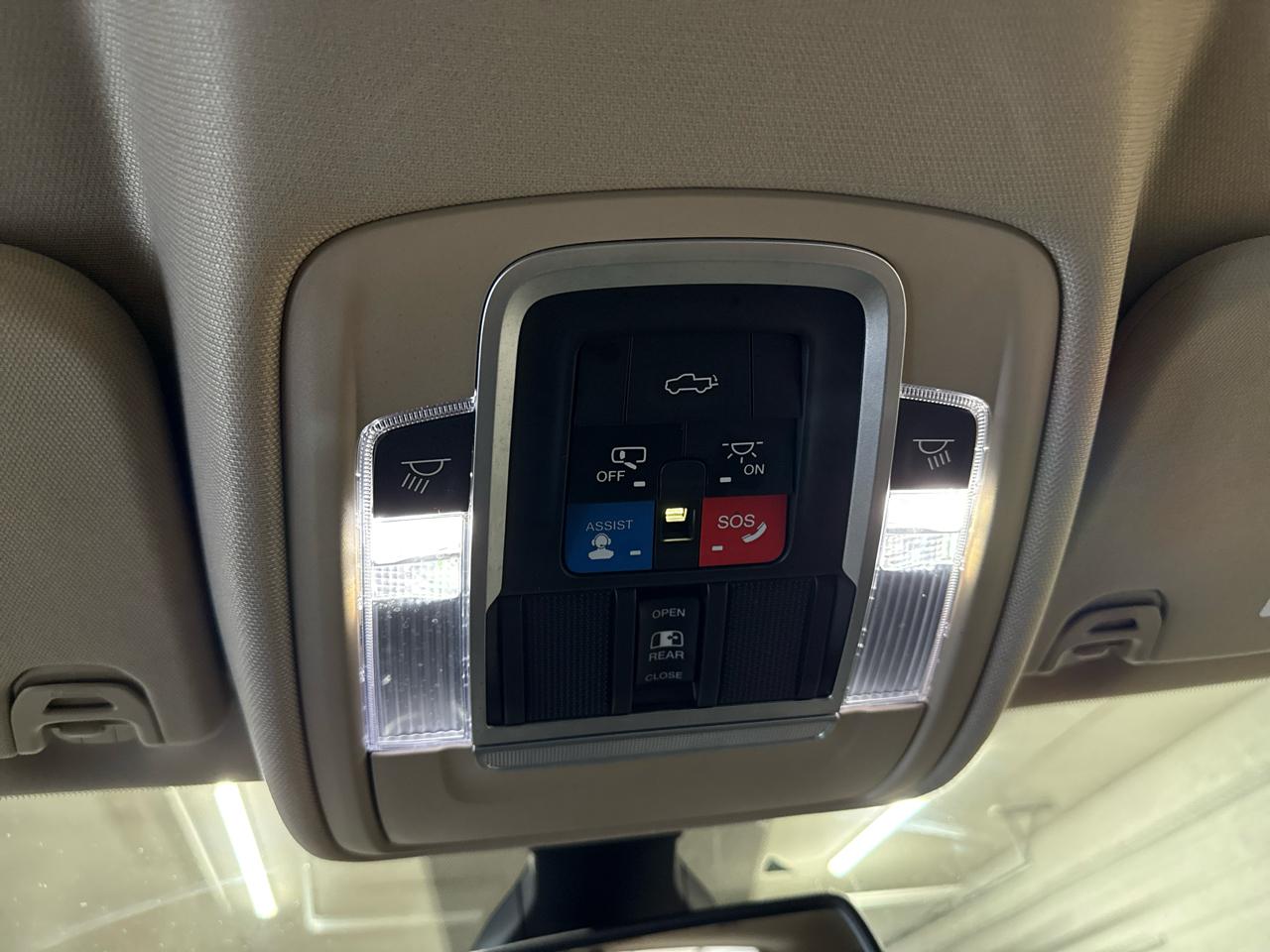 RAM 1500 Laramie Crew Cab 4WD 2020