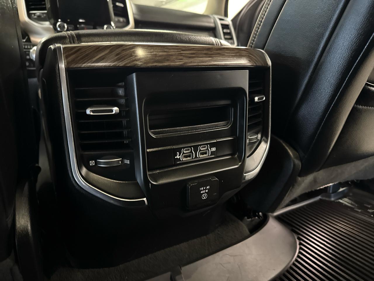 RAM 1500 Laramie Crew Cab 4WD 2020