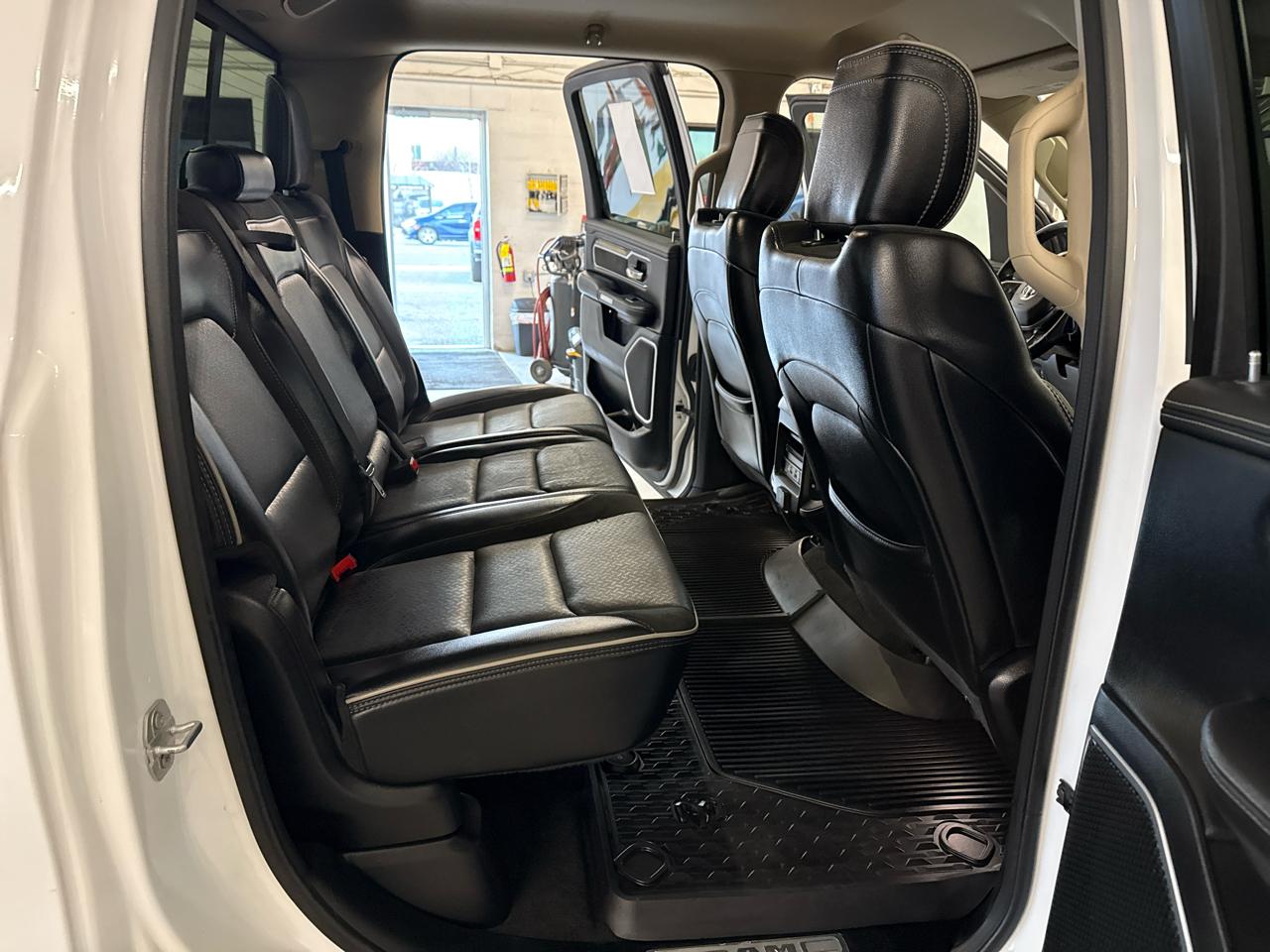 RAM 1500 Laramie Crew Cab 4WD 2020