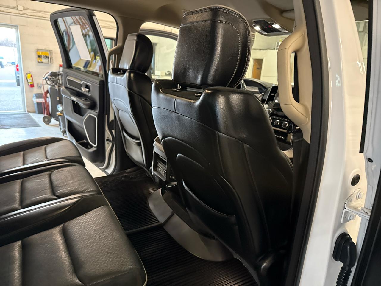 RAM 1500 Laramie Crew Cab 4WD 2020