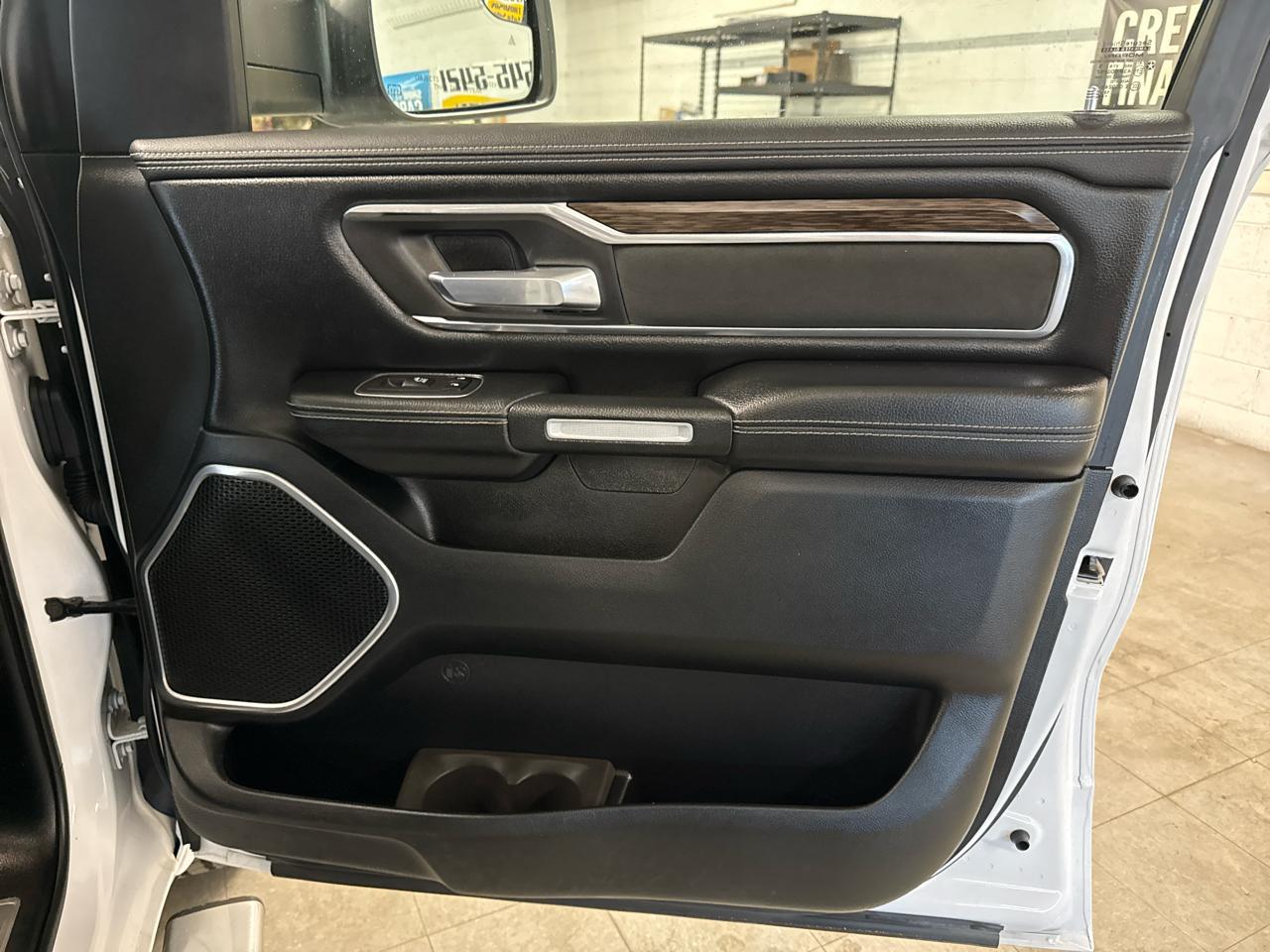 RAM 1500 Laramie Crew Cab 4WD 2020