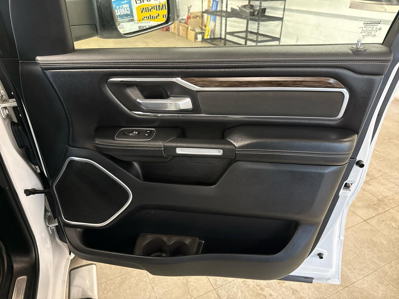 RAM 1500 Laramie Crew Cab 4WD 2020