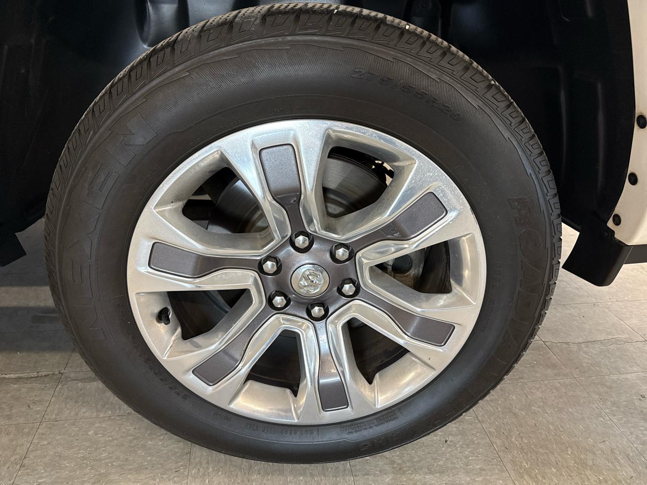 RAM 1500 Laramie Crew Cab 4WD 2020