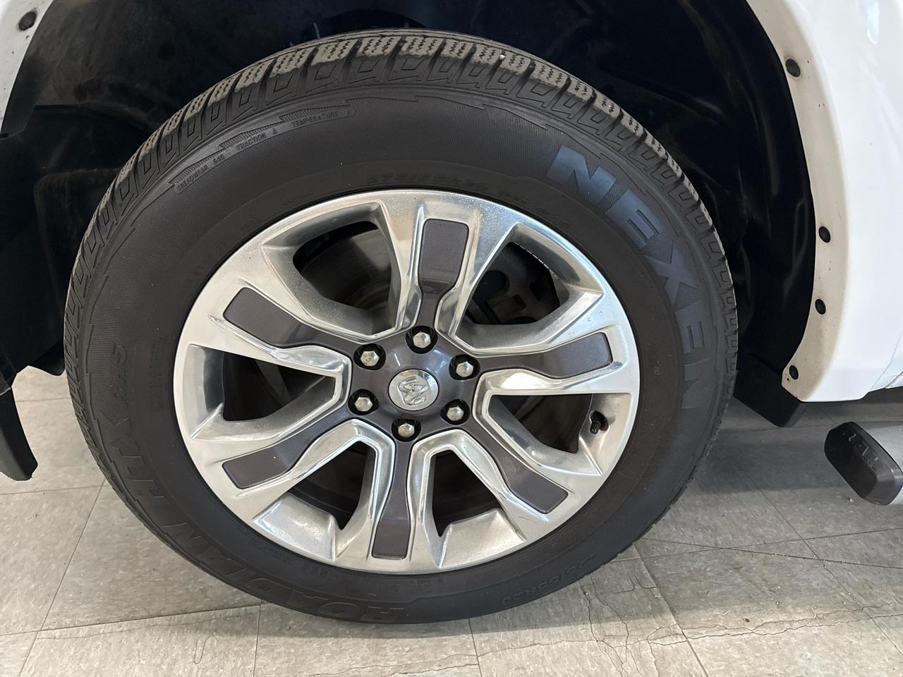 RAM 1500 Laramie Crew Cab 4WD 2020