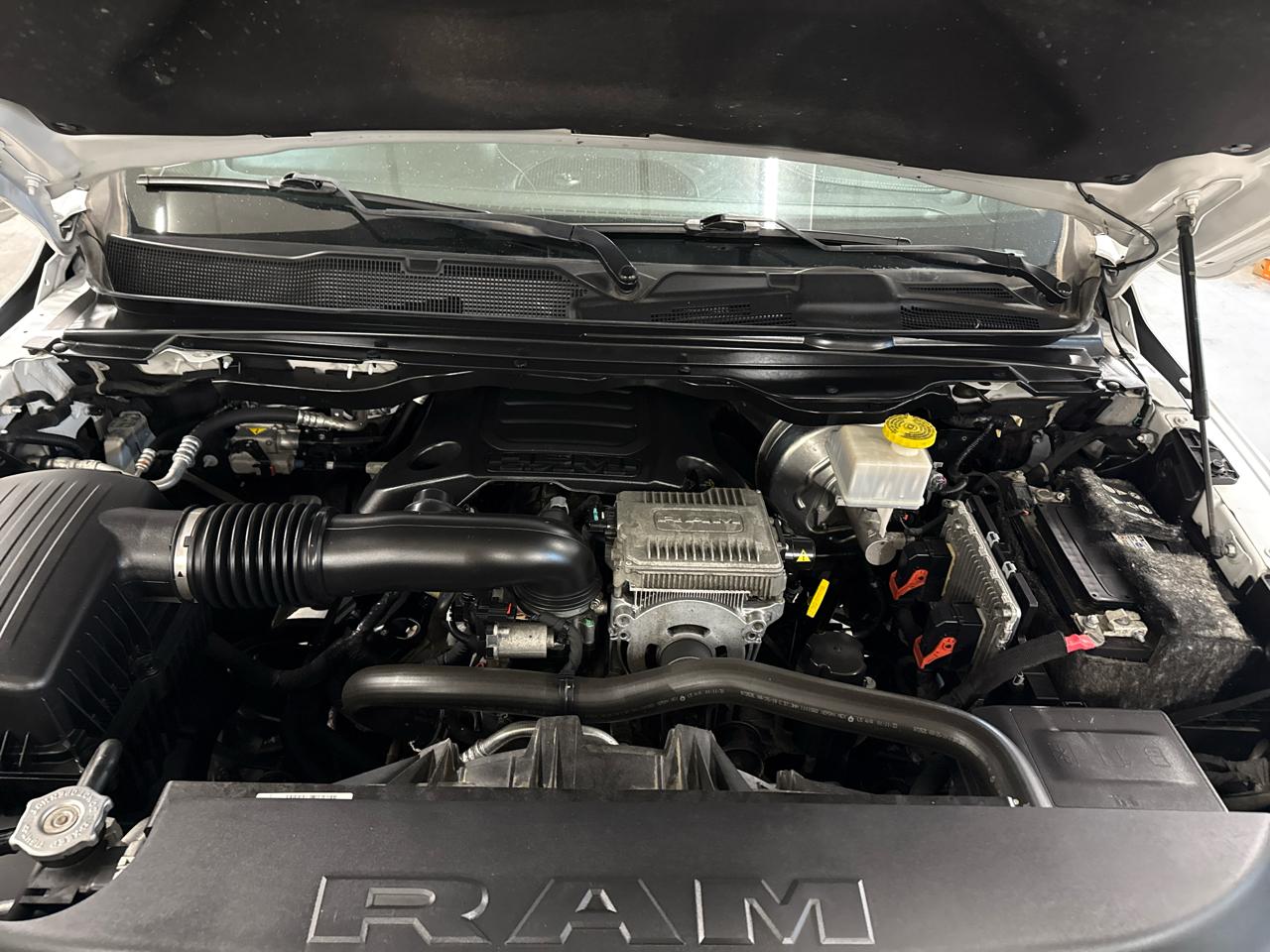 RAM 1500 Laramie Crew Cab 4WD 2020