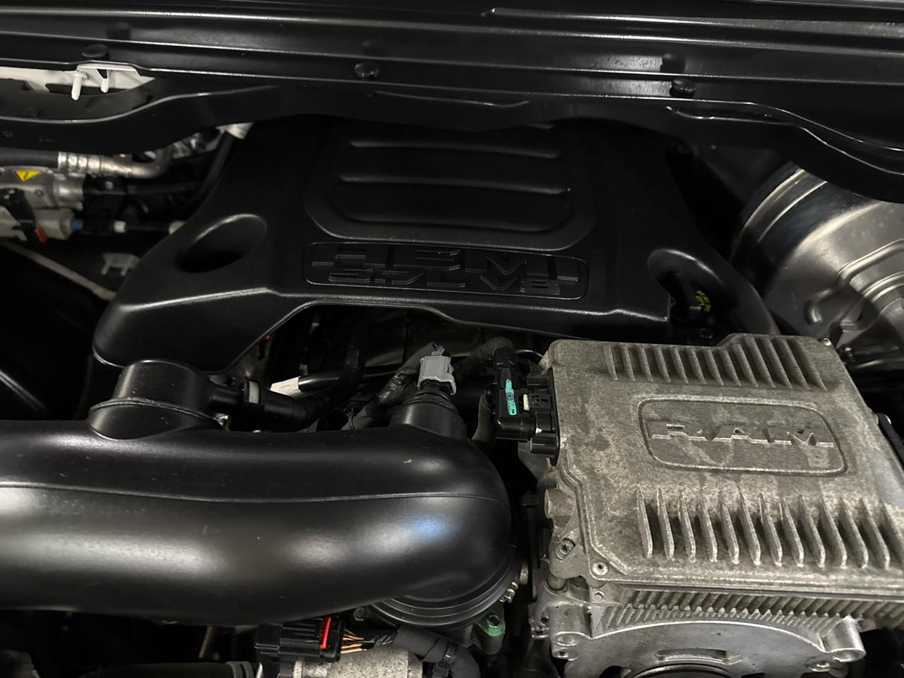 RAM 1500 Laramie Crew Cab 4WD 2020