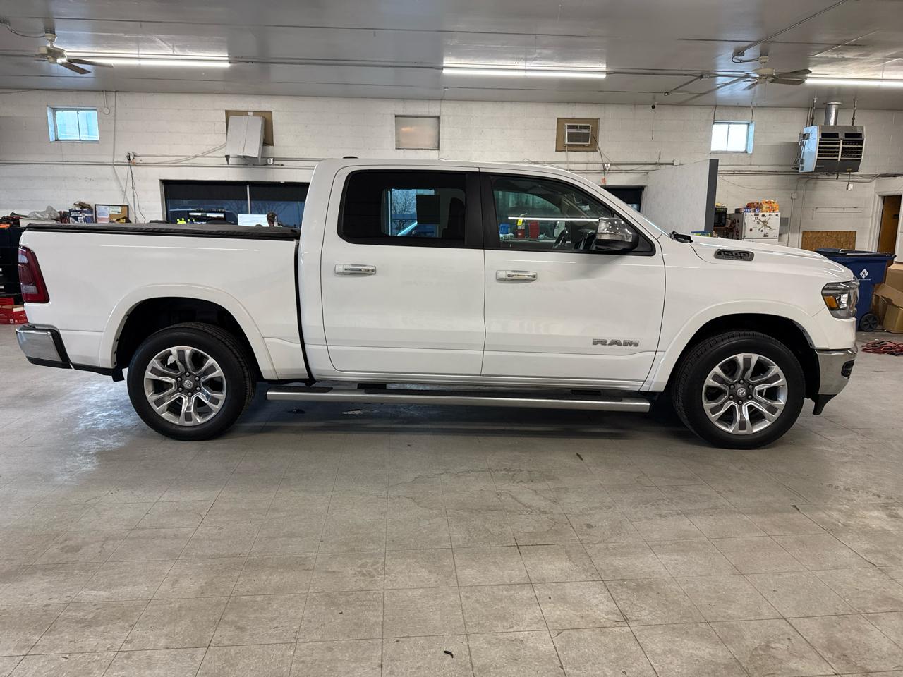 RAM 1500 Laramie Crew Cab 4WD 2020