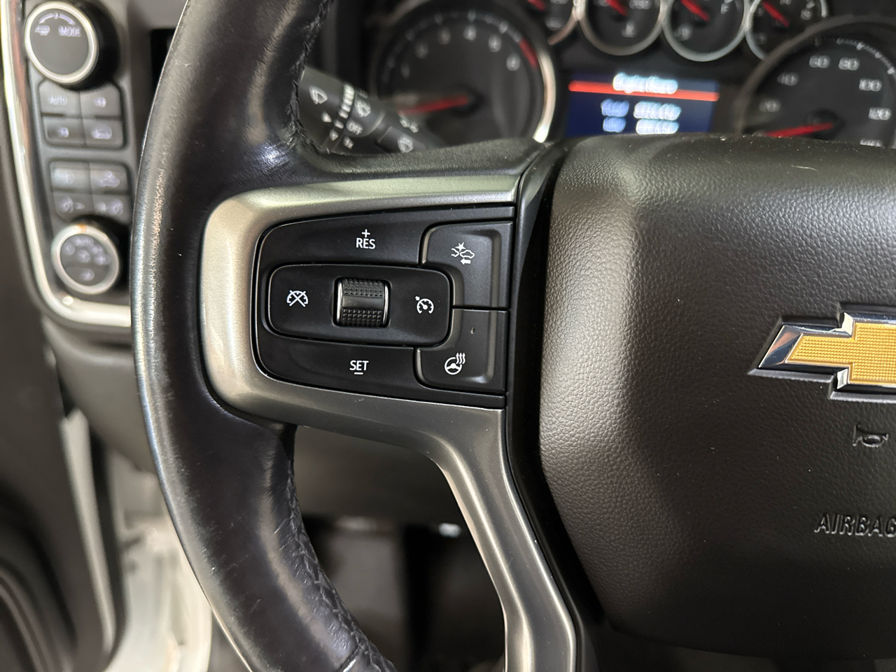 Chevrolet Silverado 1500 LTZ Crew Cab 4WD 2020